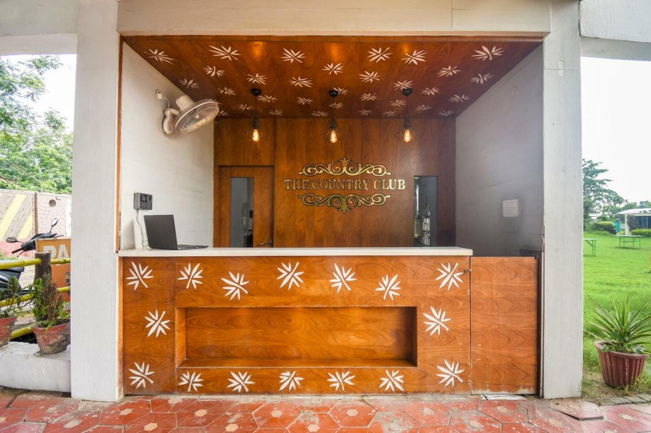 Oyo 47464 Hotel The Country Club Bilāspur 외부 사진